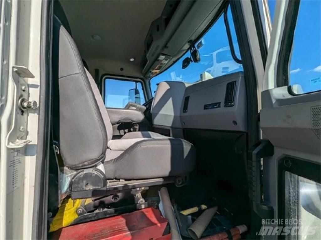Mack AN64T Tahače