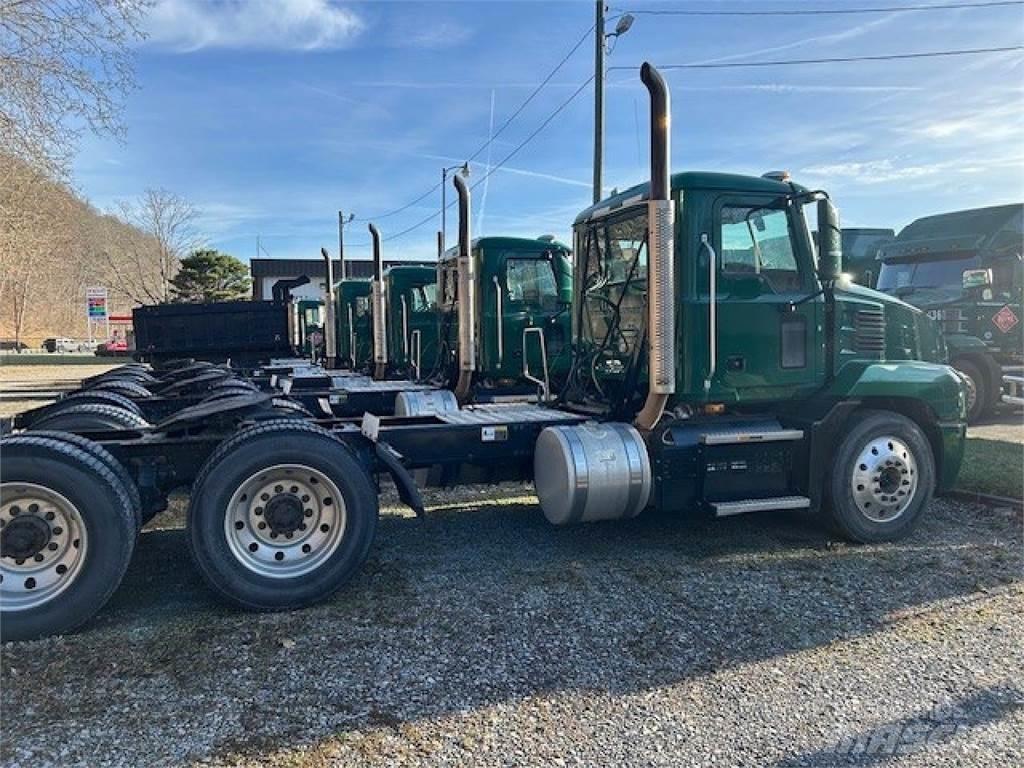 Mack AN64T Tahače
