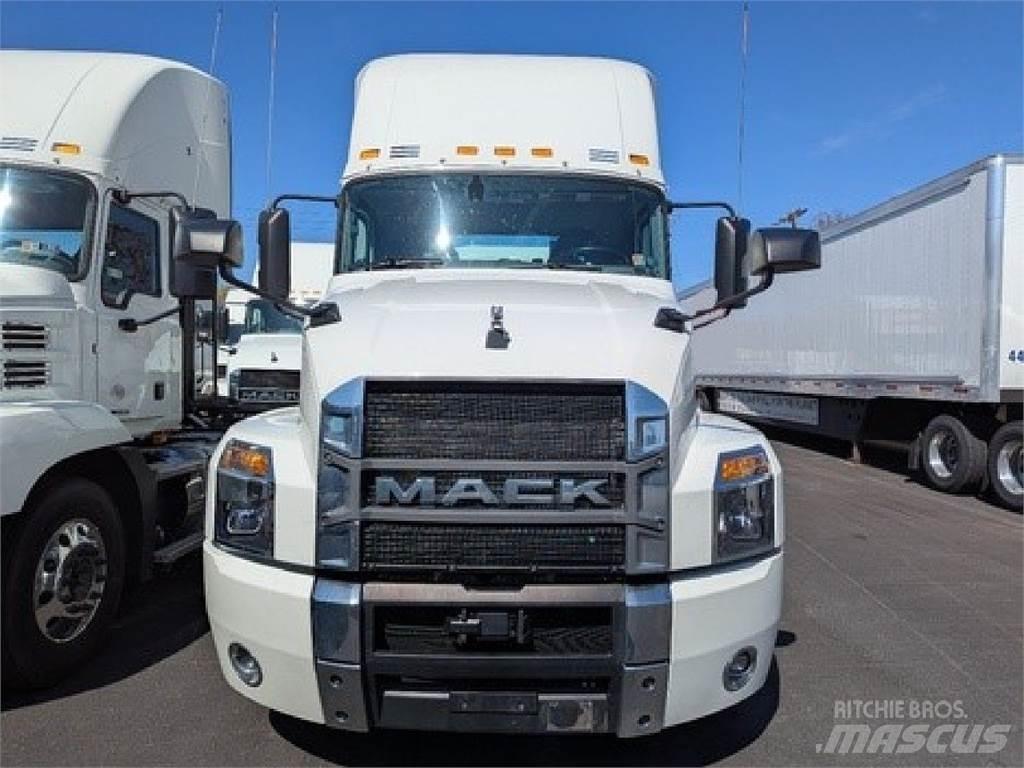 Mack AN64T Tahače