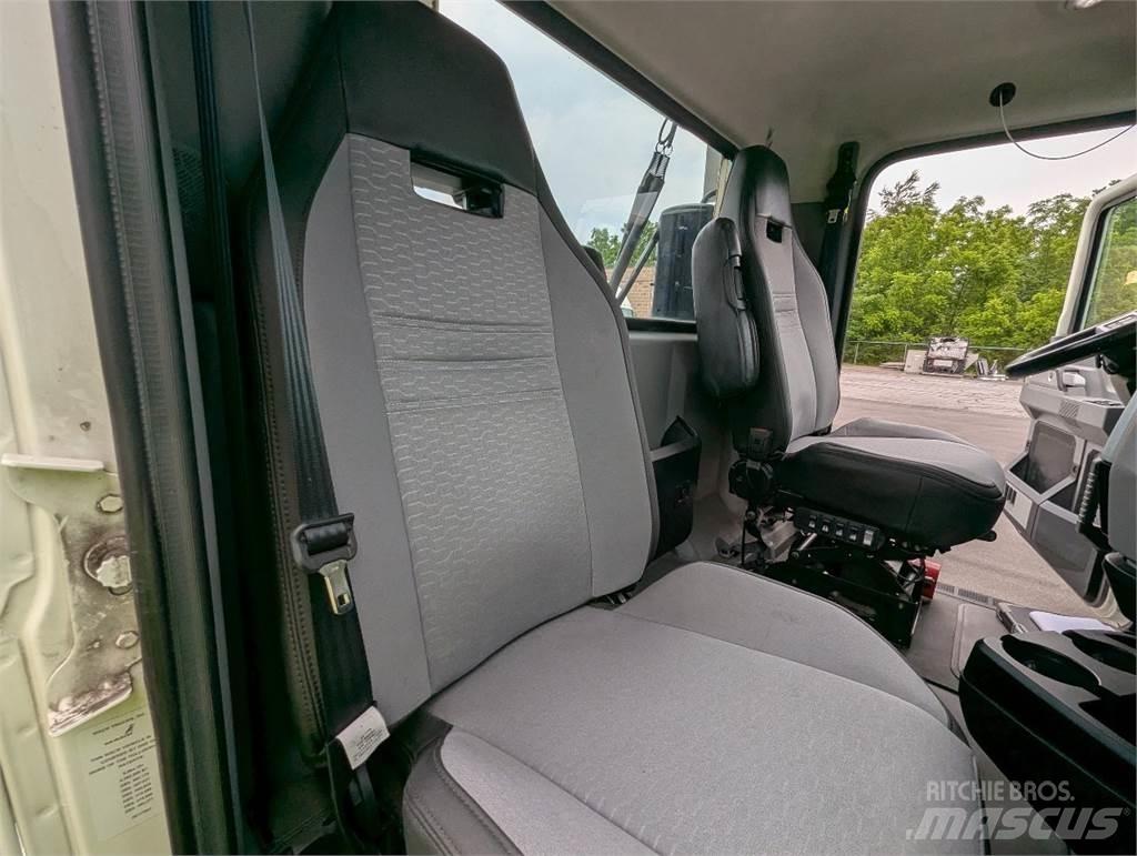 Mack AN64T Tahače