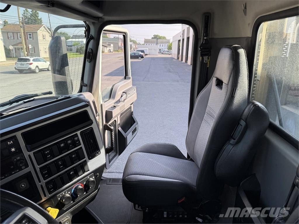 Mack AN64T Tahače