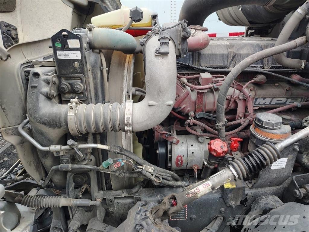 Mack Anthem 64T Tahače