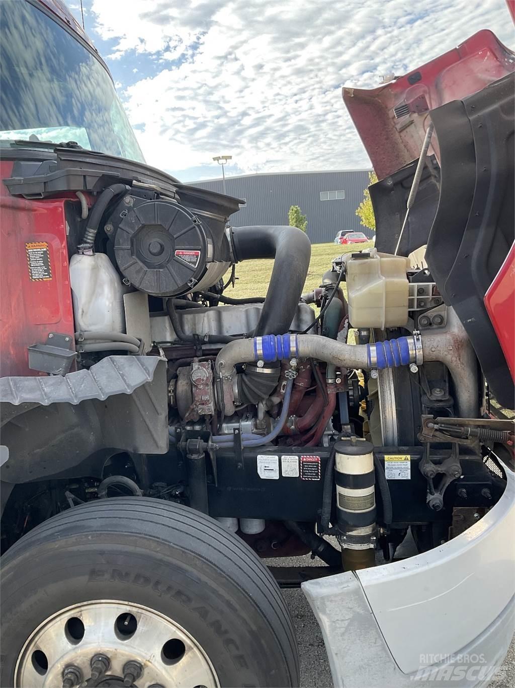 Mack CXU613 Tahače