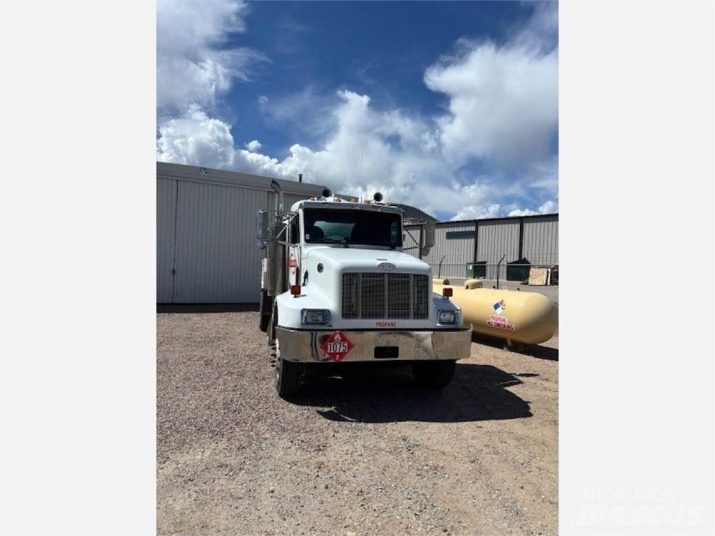 Peterbilt 330 Další