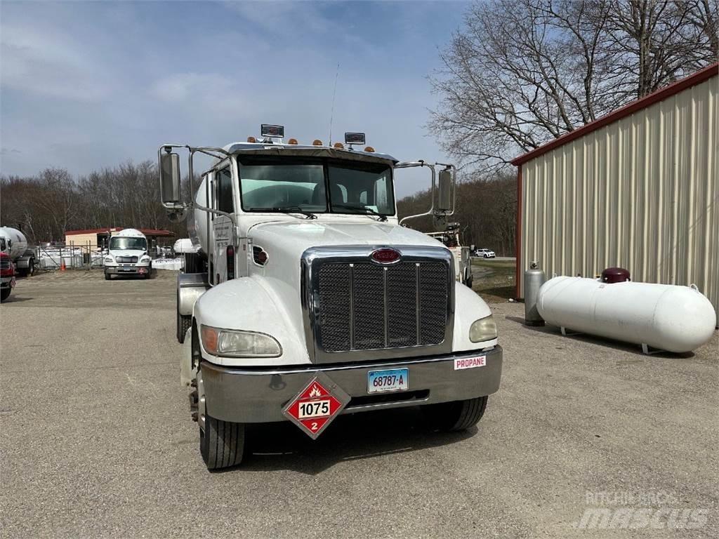 Peterbilt 335 Další