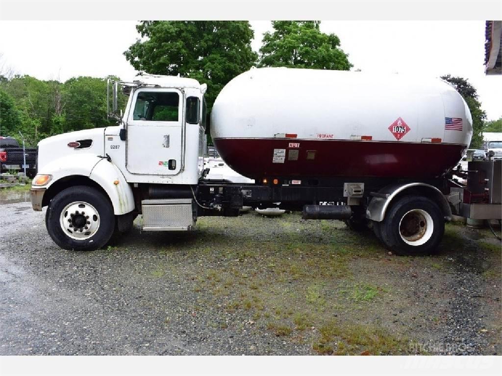 Peterbilt 335 Další