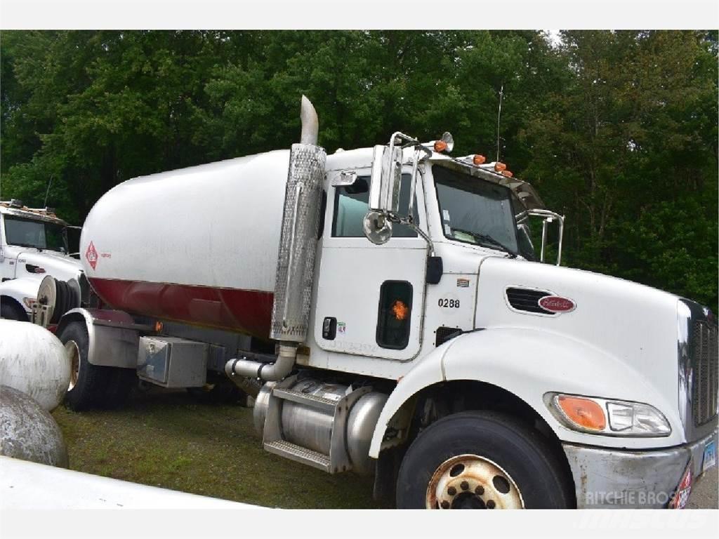 Peterbilt 335 Další