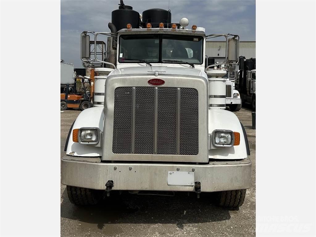 Peterbilt 367 Další