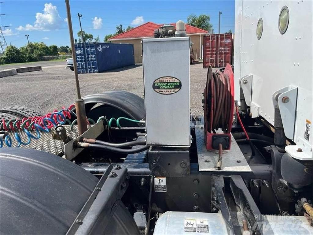 Peterbilt 389 Tahače