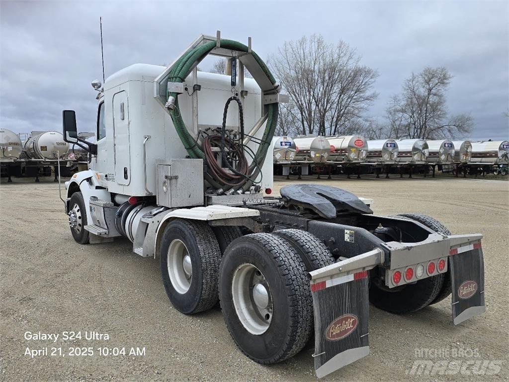 Peterbilt 567 Tahače
