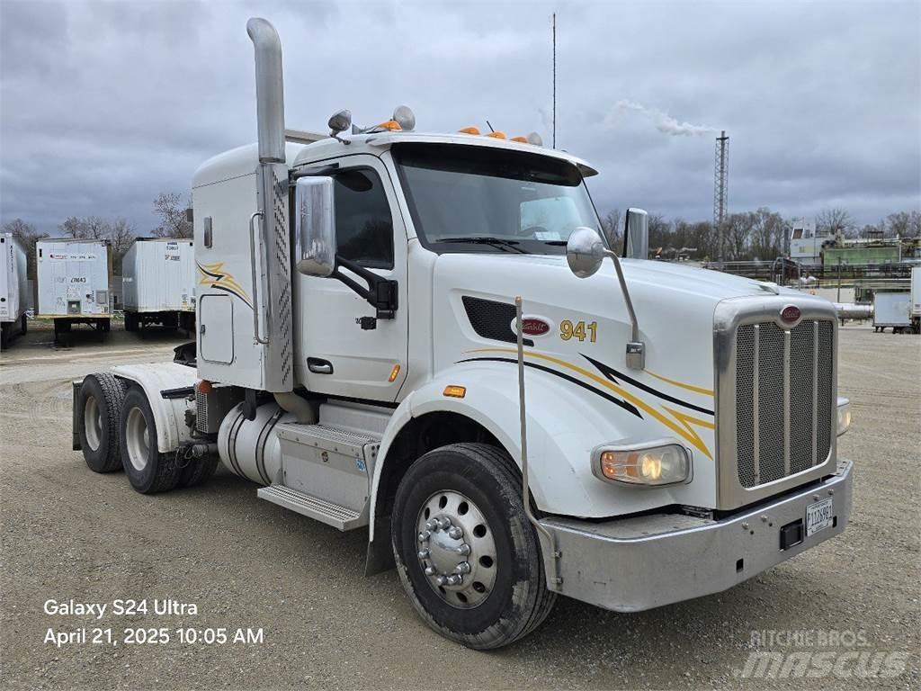 Peterbilt 567 Tahače