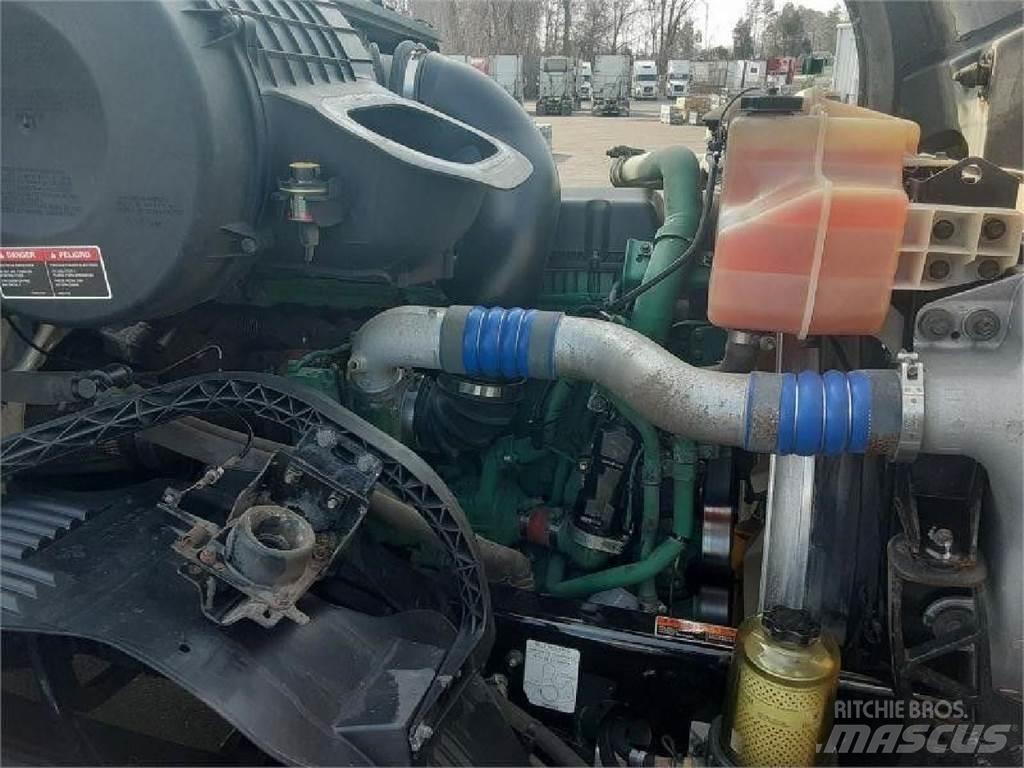Volvo VNL64T670 Tahače