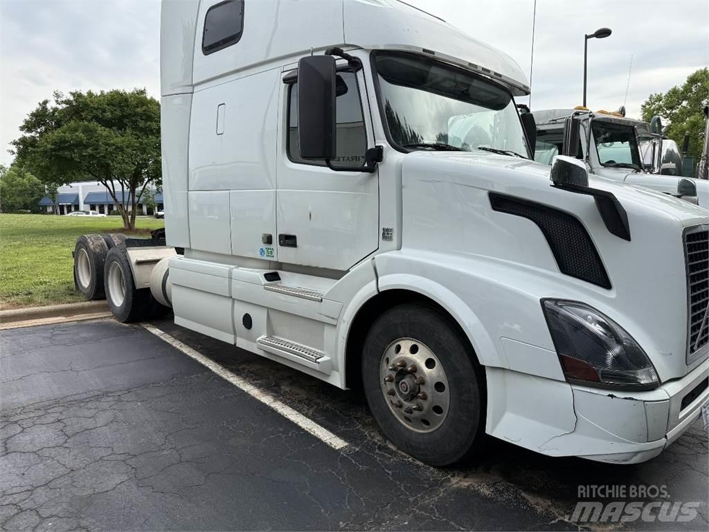 Volvo VNL64T670 Tahače