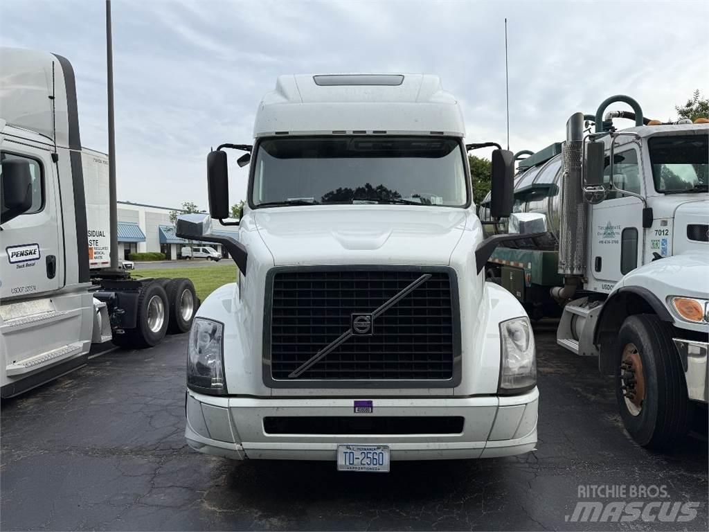 Volvo VNL64T670 Tahače