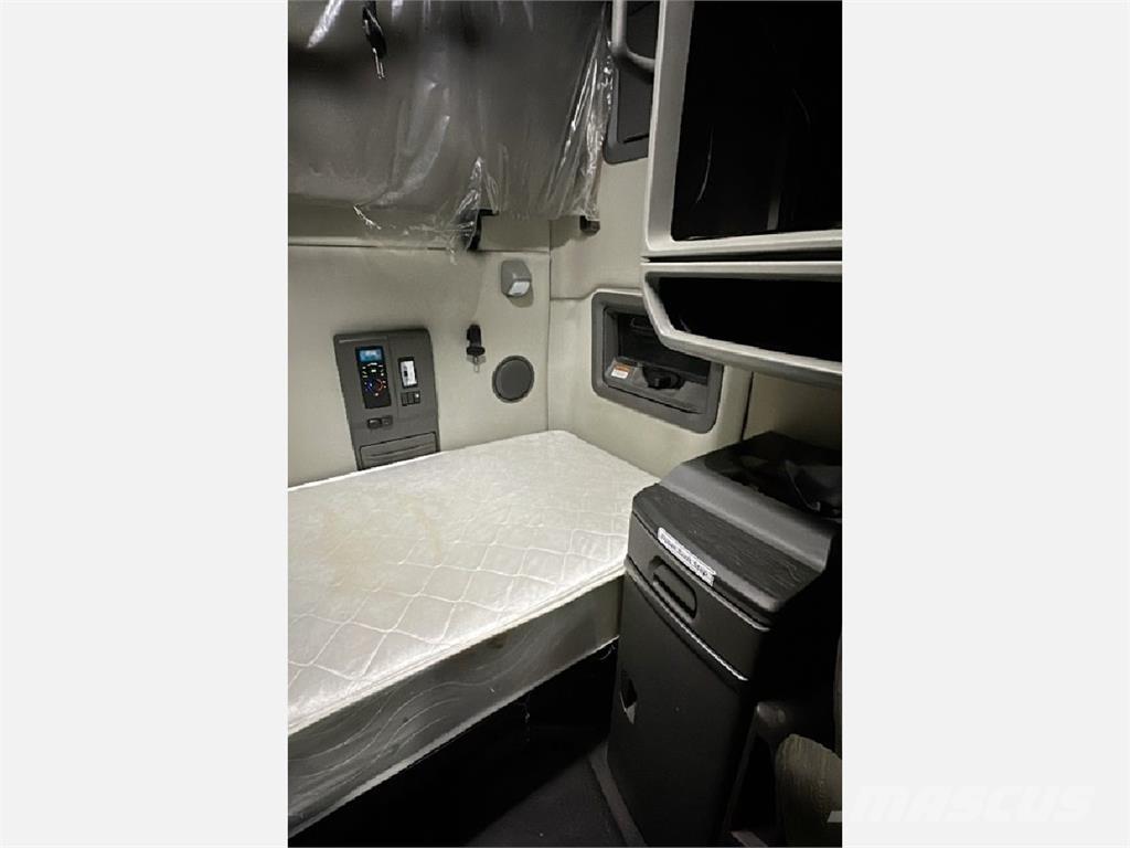 Volvo VNL64T760 Tahače