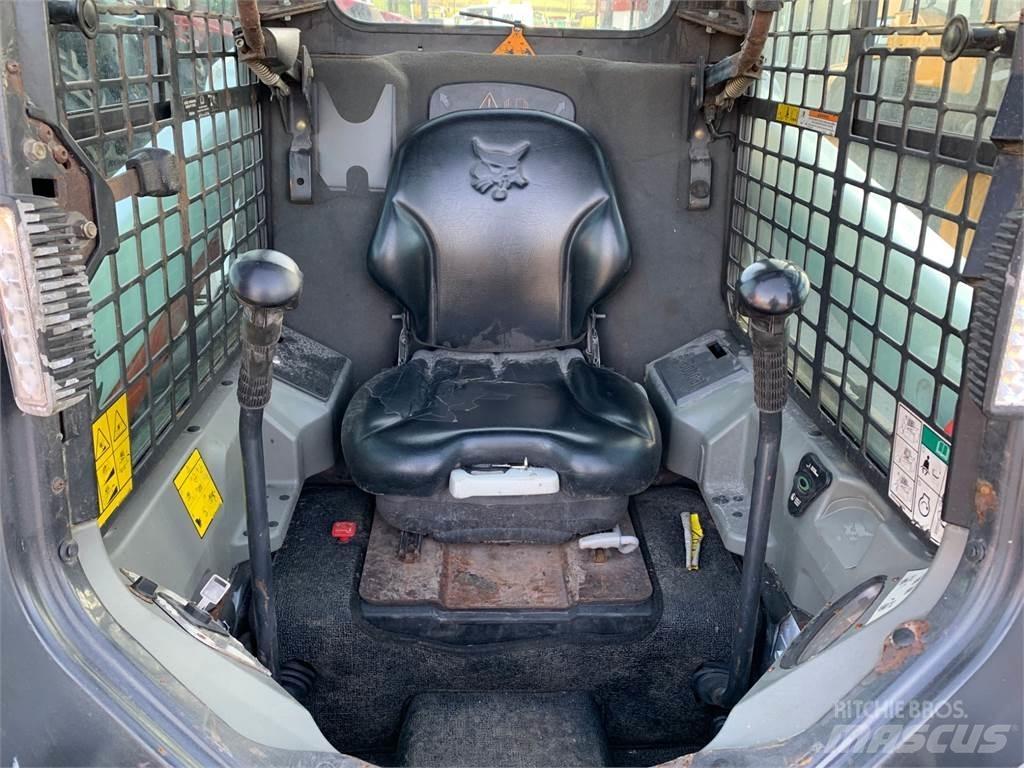 Bobcat S510 Smykem řízené nakladače