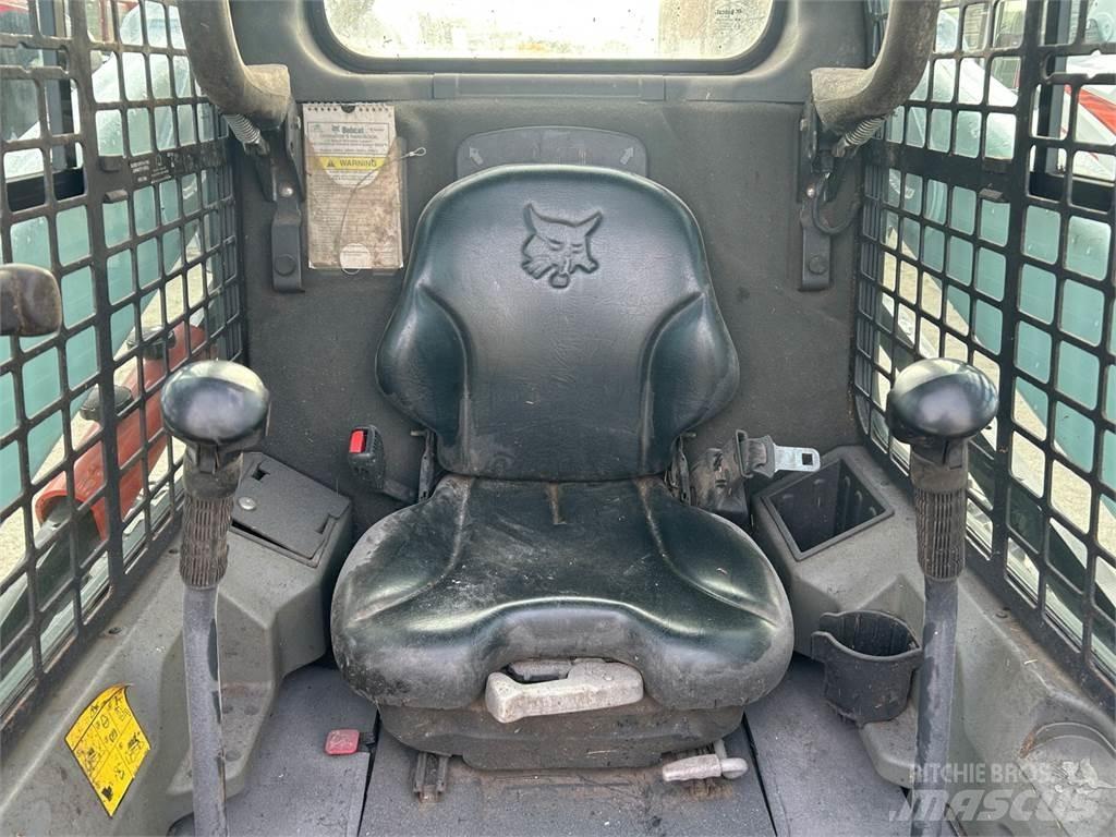 Bobcat S530 Smykem řízené nakladače