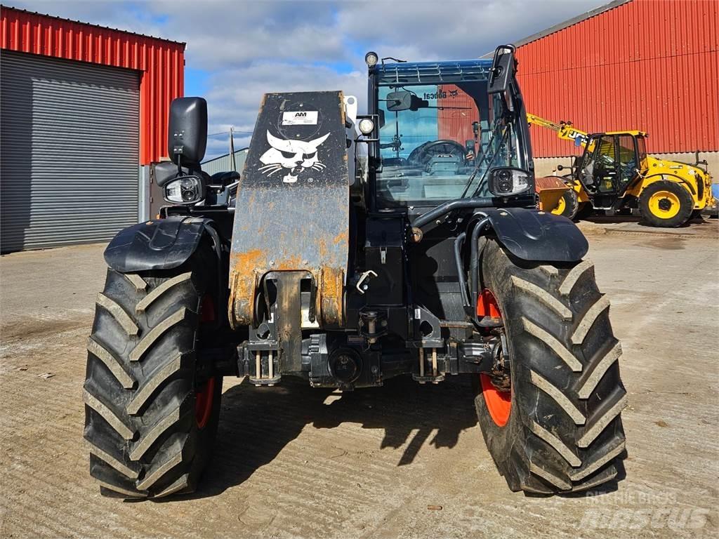 Bobcat TL38.70 Teleskopické manipulátory