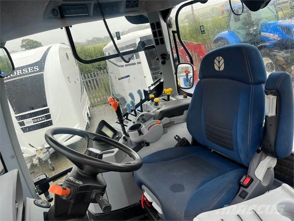 New Holland T7.210 Traktory