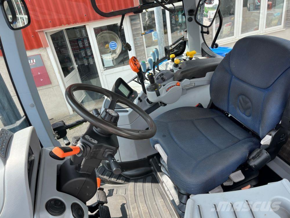 New Holland T7.210 Traktory