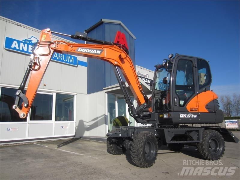 Develon DX57W-7 Mini rýpadla < 7t