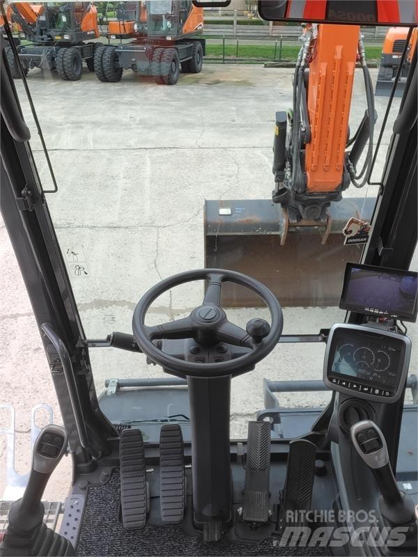 Doosan DX140W-5 Kolová rýpadla