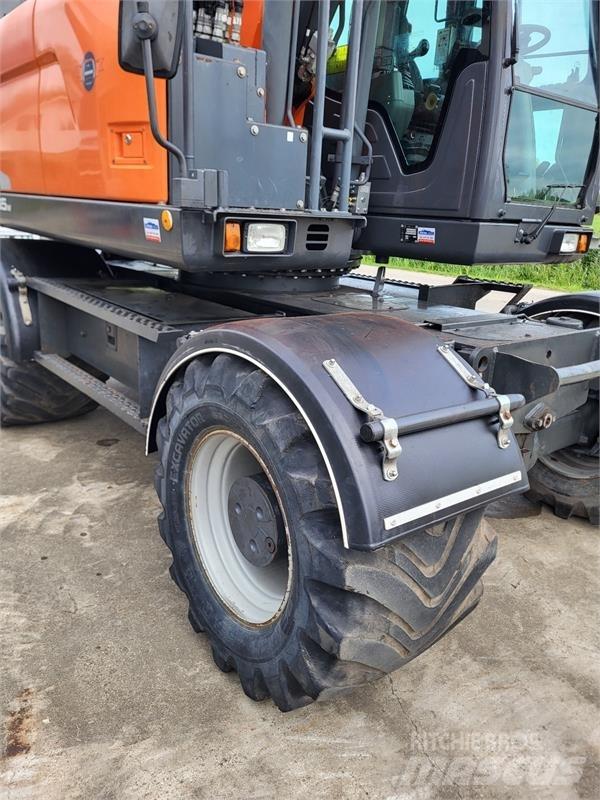 Doosan DX165W-5 Kolová rýpadla