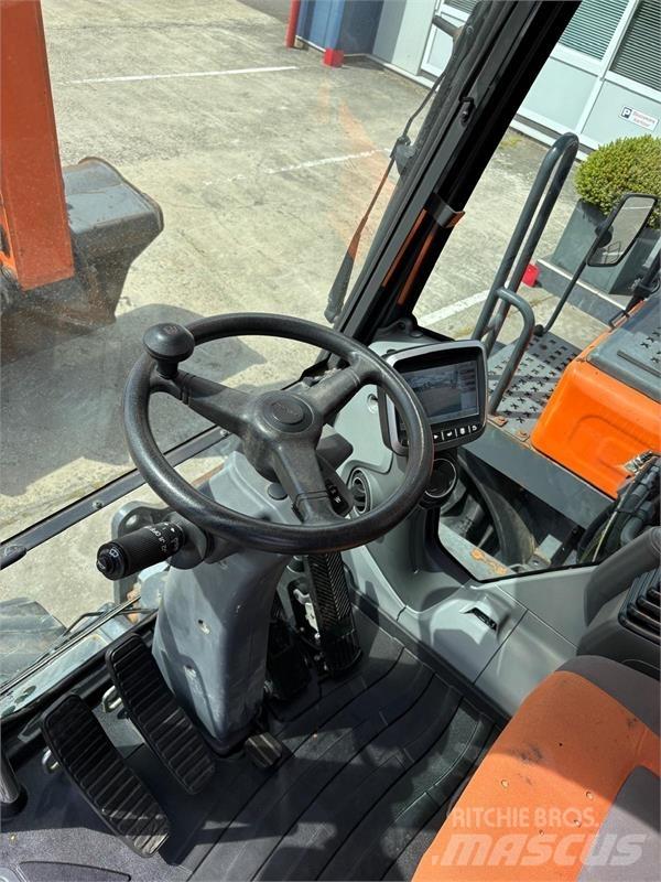 Doosan DX170W-5 Kolová rýpadla