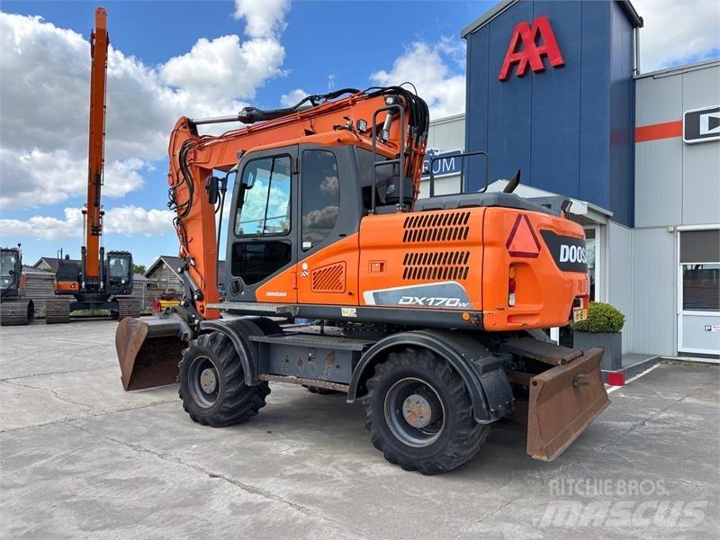 Doosan DX170W-5 Kolová rýpadla