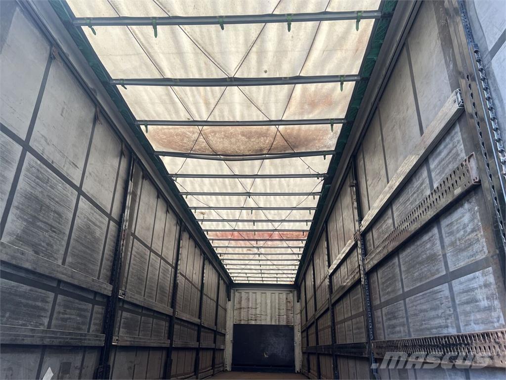 Krone  Plachtové návěsy