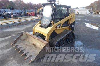 CAT 247B Smykem řízené nakladače