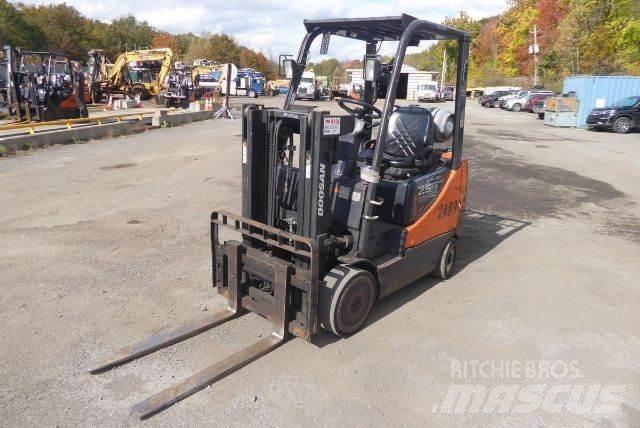 Doosan GC25P-5 Další