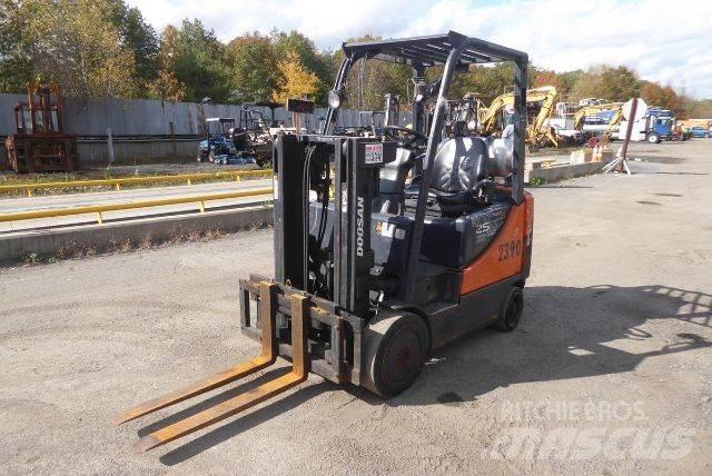 Doosan GC25P-5 Další
