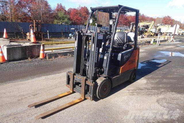 Doosan GC25P-5 Další