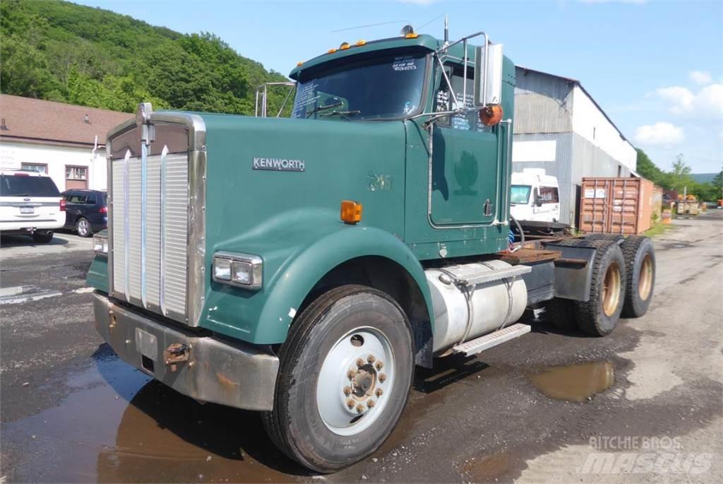 Kenworth W900B Nákladní vozidlo bez nástavby