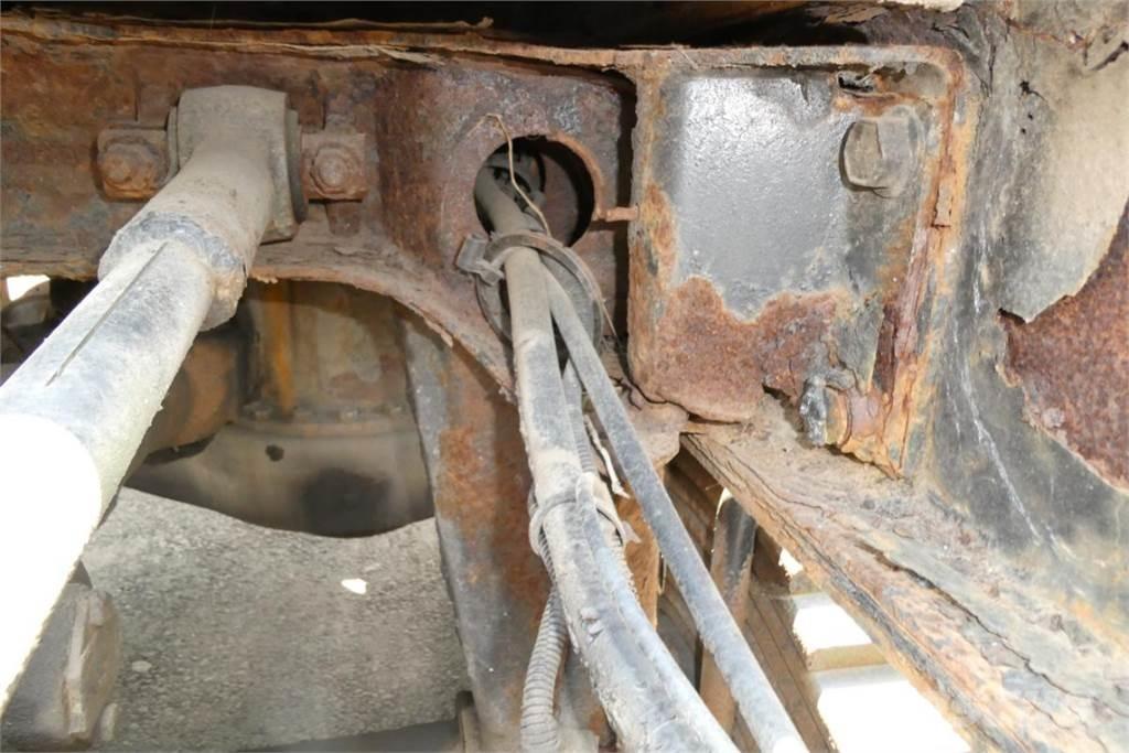 Mack CL733 Nákladní vozidlo bez nástavby