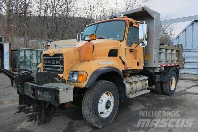 Mack CV712 Sklápěče