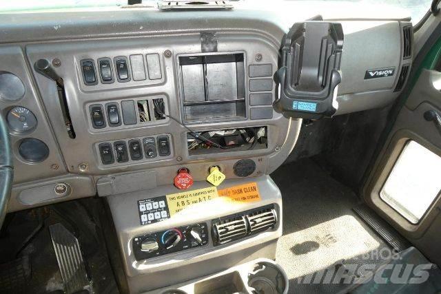 Mack CXN612 Nákladní vozidlo bez nástavby