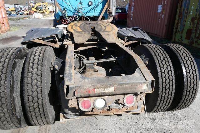 Mack CXN613 Nákladní vozidlo bez nástavby