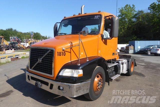 Volvo VNM42T Nákladní vozidlo bez nástavby