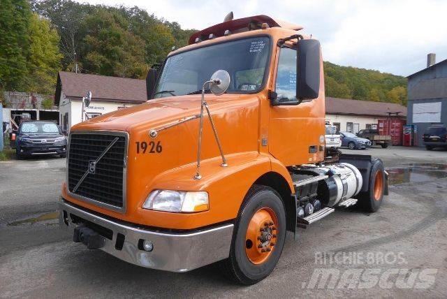 Volvo VNM42T Nákladní vozidlo bez nástavby
