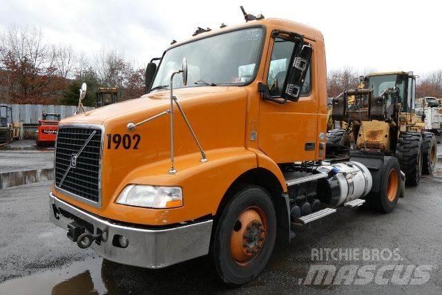 Volvo VNM42T Nákladní vozidlo bez nástavby