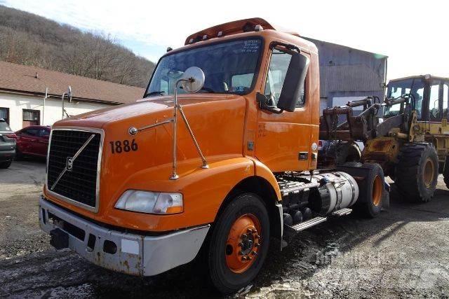 Volvo VNM42T Nákladní vozidlo bez nástavby