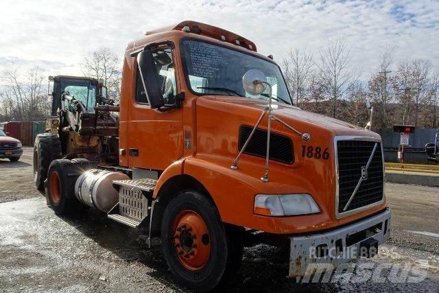Volvo VNM42T Nákladní vozidlo bez nástavby