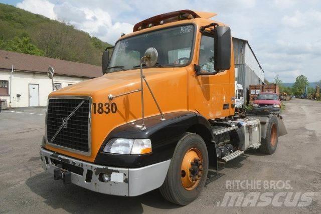 Volvo VNM42T Nákladní vozidlo bez nástavby