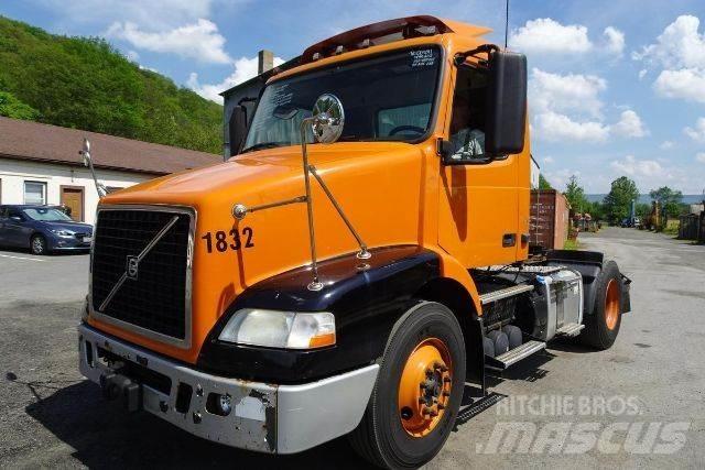 Volvo VNM42T Nákladní vozidlo bez nástavby