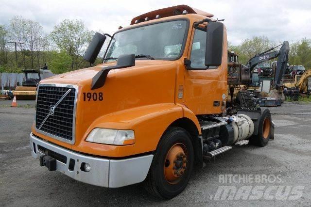 Volvo VNM42T Nákladní vozidlo bez nástavby