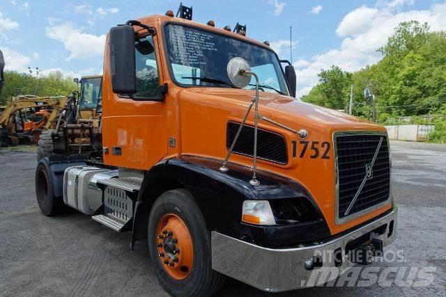 Volvo VNM42T Nákladní vozidlo bez nástavby