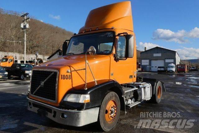 Volvo VNM42T Nákladní vozidlo bez nástavby