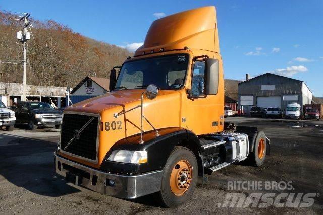 Volvo VNM42T Nákladní vozidlo bez nástavby